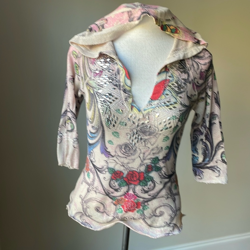 Love Amour  lovely top